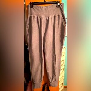 Women’s Old Navy Powersoft Jogger Leggings with Pockets!!